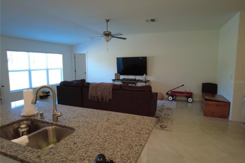 House in Zephyrhills, Florida 4 bedrooms, 180.14 sq.m. № 1854497 - photo 6