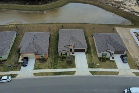 House in Zephyrhills, Florida 4 bedrooms, 180.14 sq.m. № 1854497 - photo 27