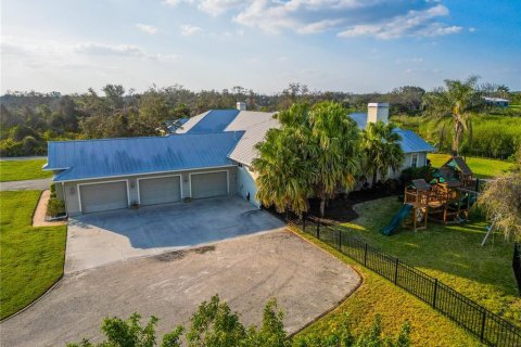 Casa en venta en Punta Gorda, Florida, 4 dormitorios, 432.18 m2 № 1565185 - foto 5