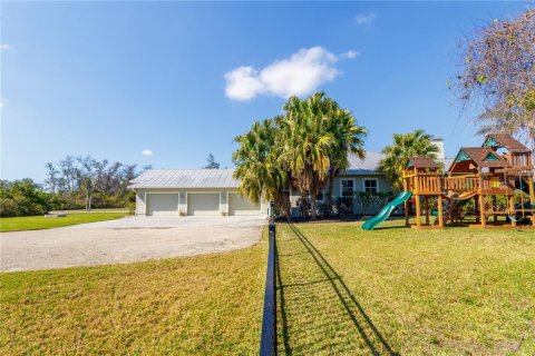 Casa en venta en Punta Gorda, Florida, 4 dormitorios, 432.18 m2 № 1565185 - foto 10