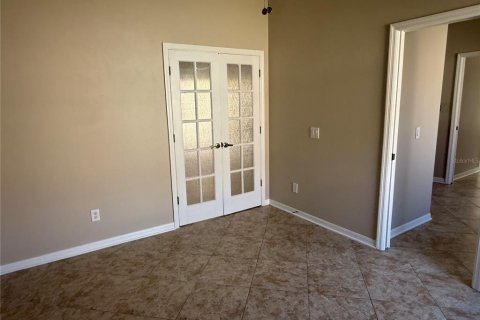 House in New Port Richey, Florida 3 bedrooms, 188.31 sq.m. № 2396200 - photo 23