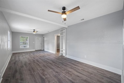 Villa ou maison à vendre à Tampa, Floride: 3 chambres, 91.04 m2 № 2354691 - photo 5