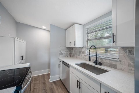 Villa ou maison à vendre à Tampa, Floride: 3 chambres, 91.04 m2 № 2354691 - photo 11