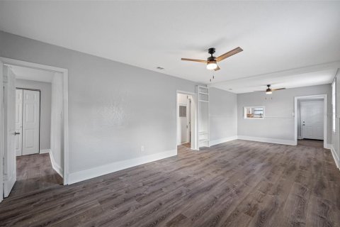 Villa ou maison à vendre à Tampa, Floride: 3 chambres, 91.04 m2 № 2354691 - photo 7