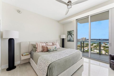 Condo in Riviera Beach, Florida, 2 bedrooms № 2262315 - photo 27