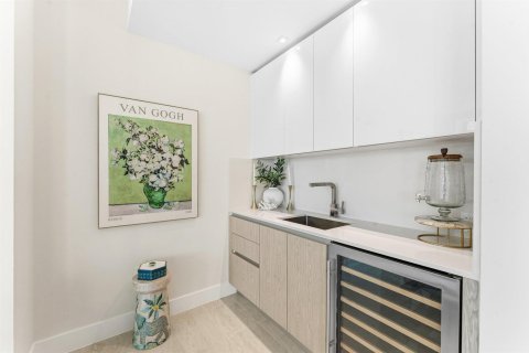 Condo in Riviera Beach, Florida, 2 bedrooms № 2262315 - photo 6