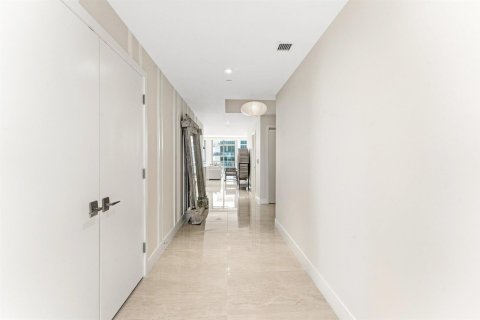 Condo in Riviera Beach, Florida, 2 bedrooms № 2262315 - photo 22