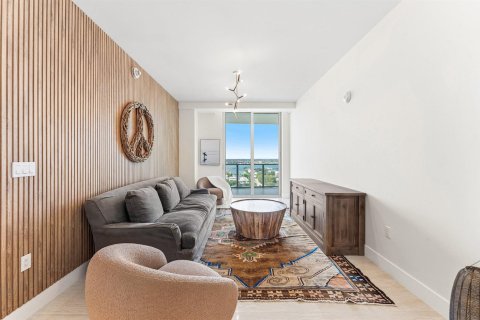 Condo in Riviera Beach, Florida, 2 bedrooms № 2262315 - photo 23