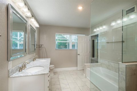 House in Orlando, Florida 3 bedrooms, 210.05 sq.m. № 1785586 - photo 12
