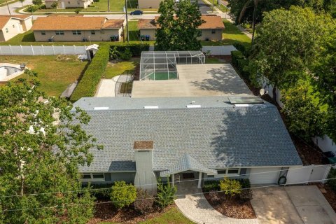House in Orlando, Florida 3 bedrooms, 210.05 sq.m. № 1785586 - photo 26