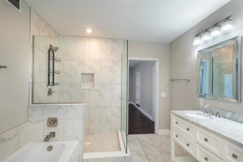 House in Orlando, Florida 3 bedrooms, 210.05 sq.m. № 1785586 - photo 11