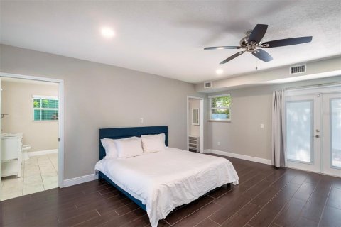 House in Orlando, Florida 3 bedrooms, 210.05 sq.m. № 1785586 - photo 9