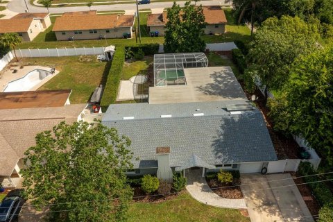 House in Orlando, Florida 3 bedrooms, 210.05 sq.m. № 1785586 - photo 25