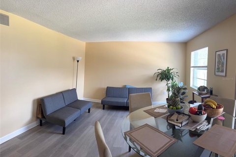 Condo in Orlando, Florida, 2 bedrooms  № 1853620 - photo 6