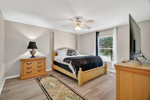 House in Summerfield, Florida 3 bedrooms, 123.37 sq.m. № 1869379 - photo 11
