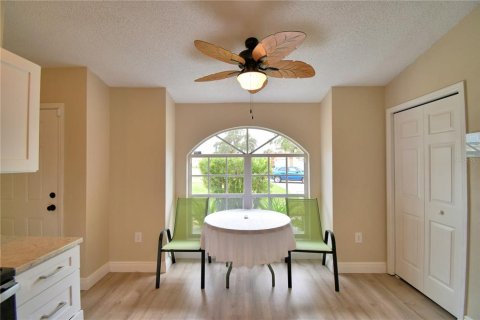 House in Winter Haven, Florida 3 bedrooms, 116.96 sq.m. № 1914213 - photo 8