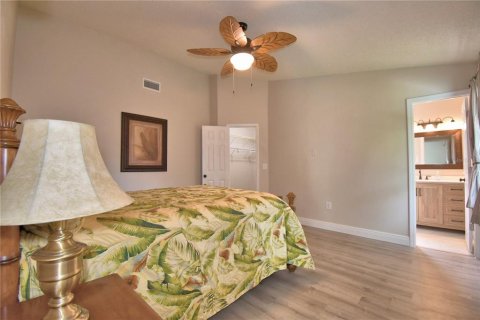 House in Winter Haven, Florida 3 bedrooms, 116.96 sq.m. № 1914213 - photo 16