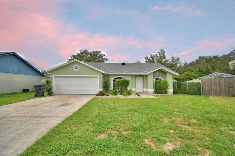 House in Winter Haven, Florida 3 bedrooms, 116.96 sq.m. № 1914213 - photo 3