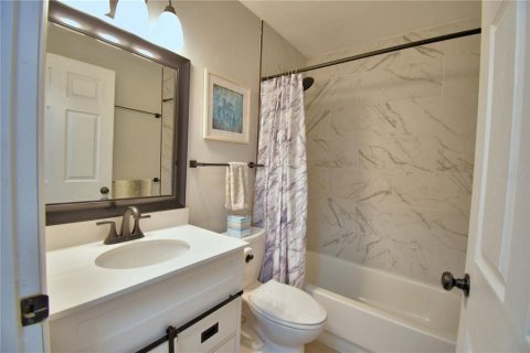 House in Winter Haven, Florida 3 bedrooms, 116.96 sq.m. № 1914213 - photo 29