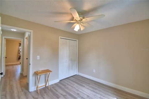 House in Winter Haven, Florida 3 bedrooms, 116.96 sq.m. № 1914213 - photo 27