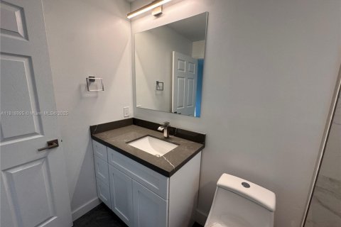 Casa en venta en Fort Lauderdale, Florida, 3 dormitorios № 1937612 - foto 22