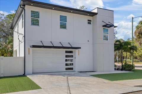 Villa ou maison à vendre à Tampa, Floride: 4 chambres, 245.73 m2 № 1724419 - photo 2