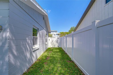 Villa ou maison à vendre à Tampa, Floride: 3 chambres, 136.01 m2 № 2092094 - photo 24
