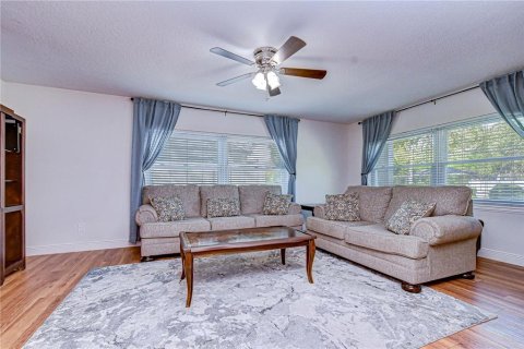Villa ou maison à vendre à Tampa, Floride: 3 chambres, 136.01 m2 № 2092094 - photo 7