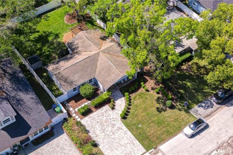 Villa ou maison à vendre à Tampa, Floride: 3 chambres, 136.01 m2 № 2092094 - photo 3