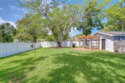 Villa ou maison à vendre à Tampa, Floride: 3 chambres, 136.01 m2 № 2092094 - photo 2