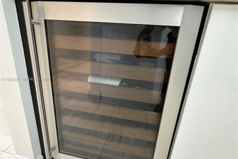 Condo in Miami Beach, Florida, 2 bedrooms  № 2028104 - photo 6