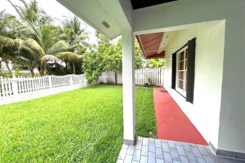 Villa ou maison à louer à Miami, Floride: 3 chambres, 161.93 m2 № 1987146 - photo 22