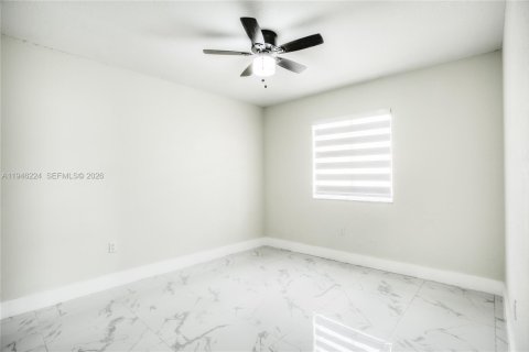 Casa en venta en Miami Gardens, Florida, 3 dormitorios, 111.95 m2 № 2002362 - foto 9