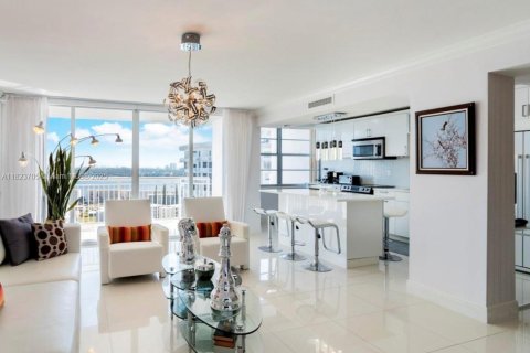 Copropriété à louer à Aventura, Floride: 2 chambres, 145.39 m2 № 1961894 - photo 3