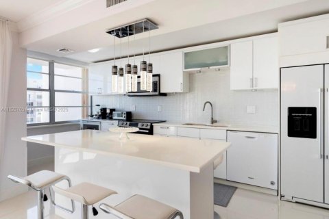 Copropriété à louer à Aventura, Floride: 2 chambres, 145.39 m2 № 1961894 - photo 5