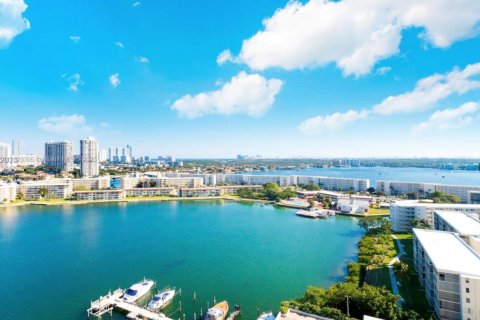 Copropriété à louer à Aventura, Floride: 2 chambres, 145.39 m2 № 1961894 - photo 4