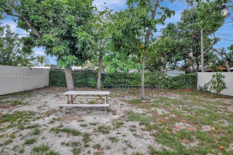 House in Miramar, Florida 3 bedrooms, 98.1 sq.m. № 1752611 - photo 27