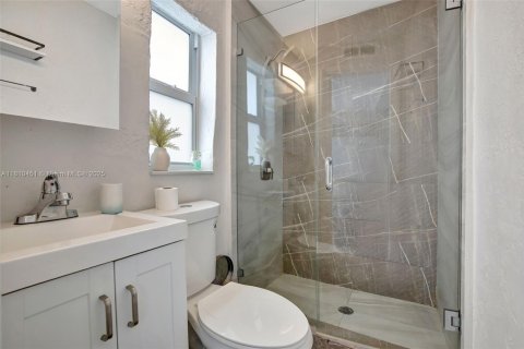 House in Miramar, Florida 3 bedrooms, 98.1 sq.m. № 1752611 - photo 14