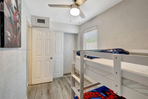 House in Miramar, Florida 3 bedrooms, 98.1 sq.m. № 1752611 - photo 21