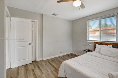 House in Miramar, Florida 3 bedrooms, 98.1 sq.m. № 1752611 - photo 18