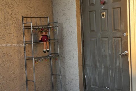 Copropriété à vendre à Fort Myers, Floride: 2 chambres № 1985900 - photo 2