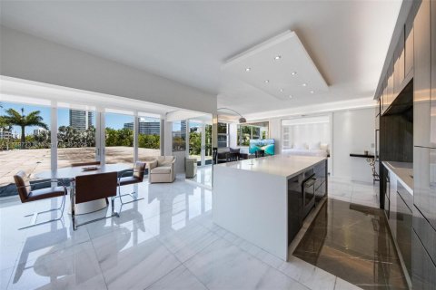 Condominio en venta en Miami Beach, Florida, 2 dormitorios, 119.19 m2 № 1731185 - foto 28