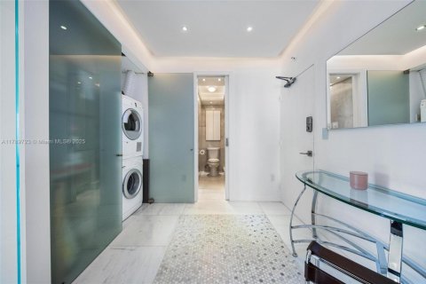 Condominio en venta en Miami Beach, Florida, 2 dormitorios, 119.19 m2 № 1731185 - foto 12