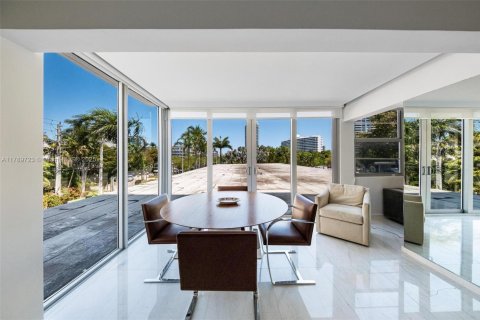 Condominio en venta en Miami Beach, Florida, 2 dormitorios, 119.19 m2 № 1731185 - foto 23