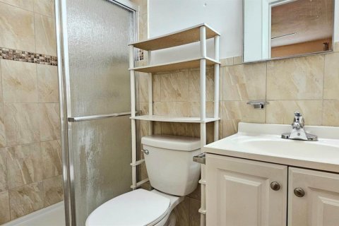 Купить виллу или дом в Белл-Глейд, Флорида 6 комнат, 138.24м2, № 2241428 - фото 13