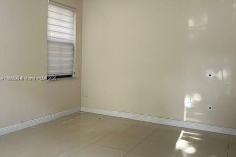 Villa ou maison à louer à Doral, Floride: 4 chambres, 236.71 m2 № 1923149 - photo 9