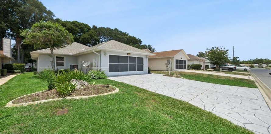 Casa en Leesburg, Florida 2 dormitorios, 123.75 m2 № 2204495