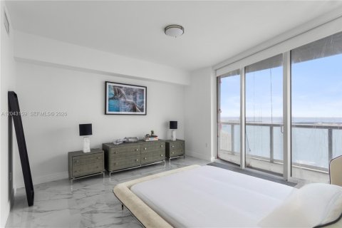 Condo in Miami, Florida, 2 bedrooms  № 2252475 - photo 16