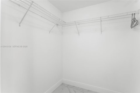 Condo in Miami, Florida, 2 bedrooms № 2252475 - photo 20