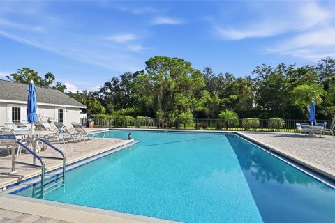 Condo in Sarasota, Florida, 2 bedrooms  № 2211632 - photo 17